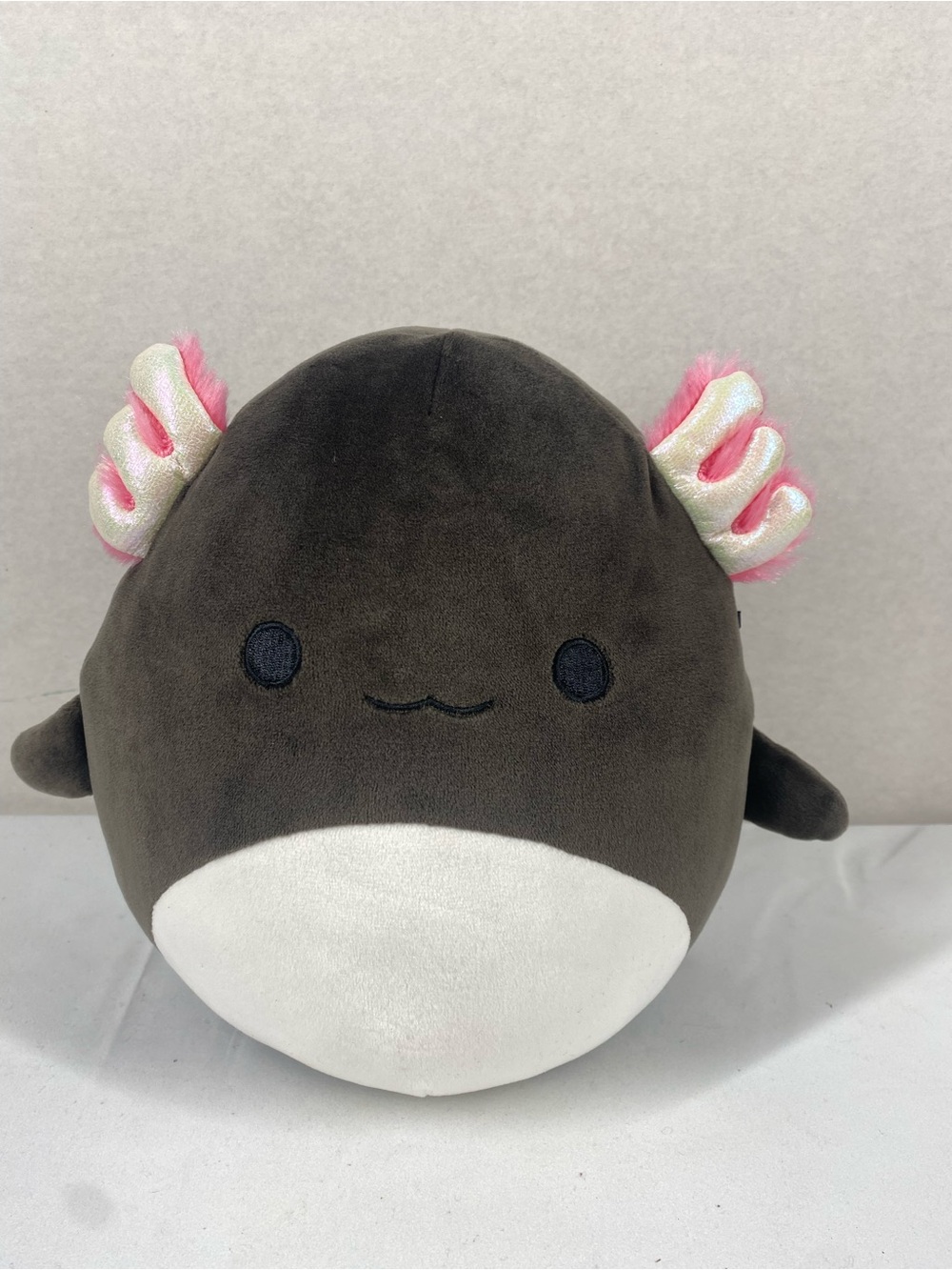 Squishmallows Jaelyn Axolotl Plush Doll Gray White Pink 6”